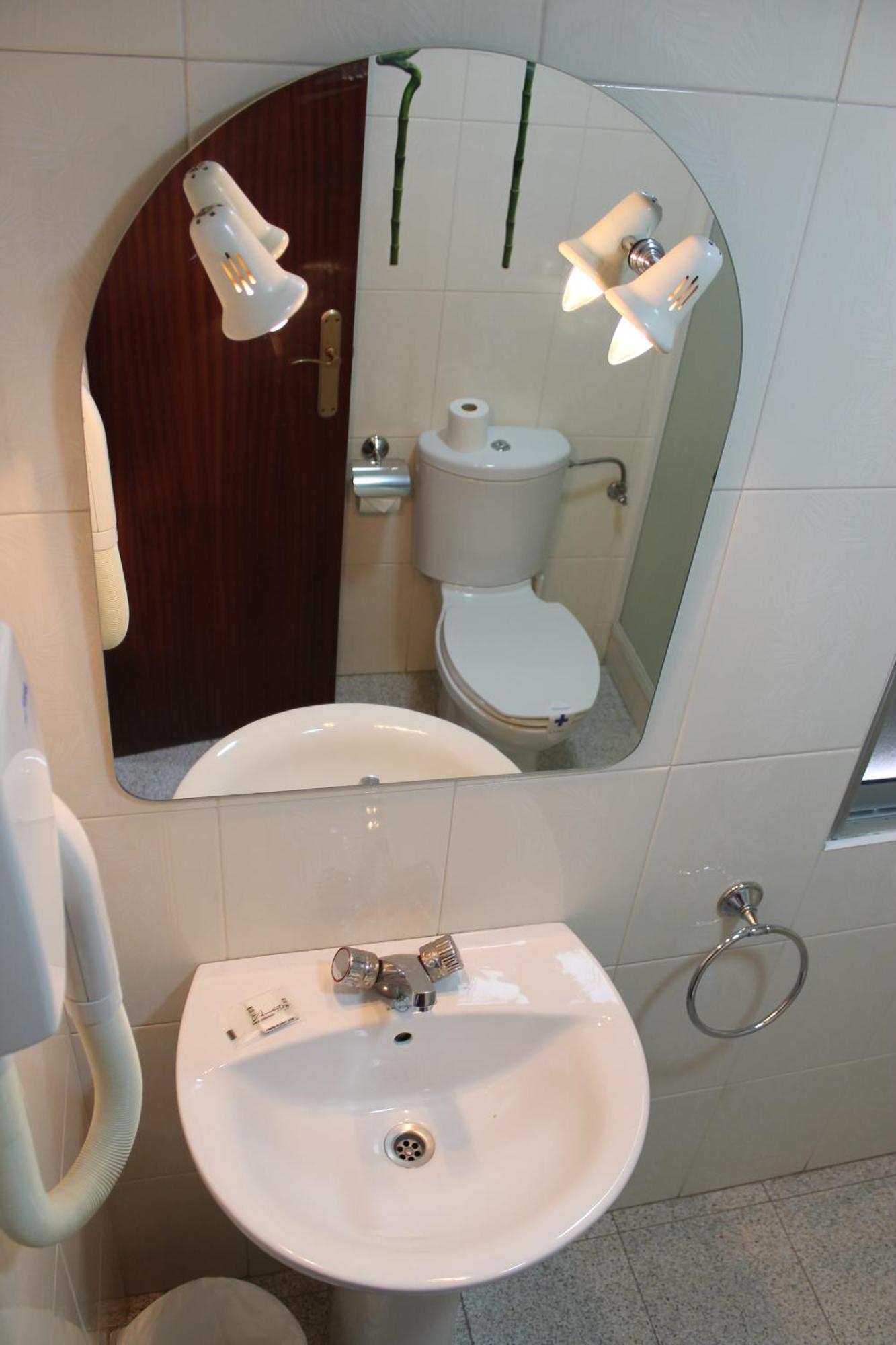 Hostal Amantes De Teruel Buitenkant foto