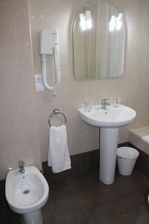 Hostal Amantes De Teruel Buitenkant foto