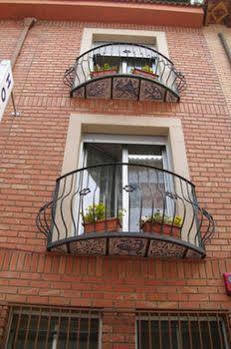 Hostal Amantes De Teruel Buitenkant foto